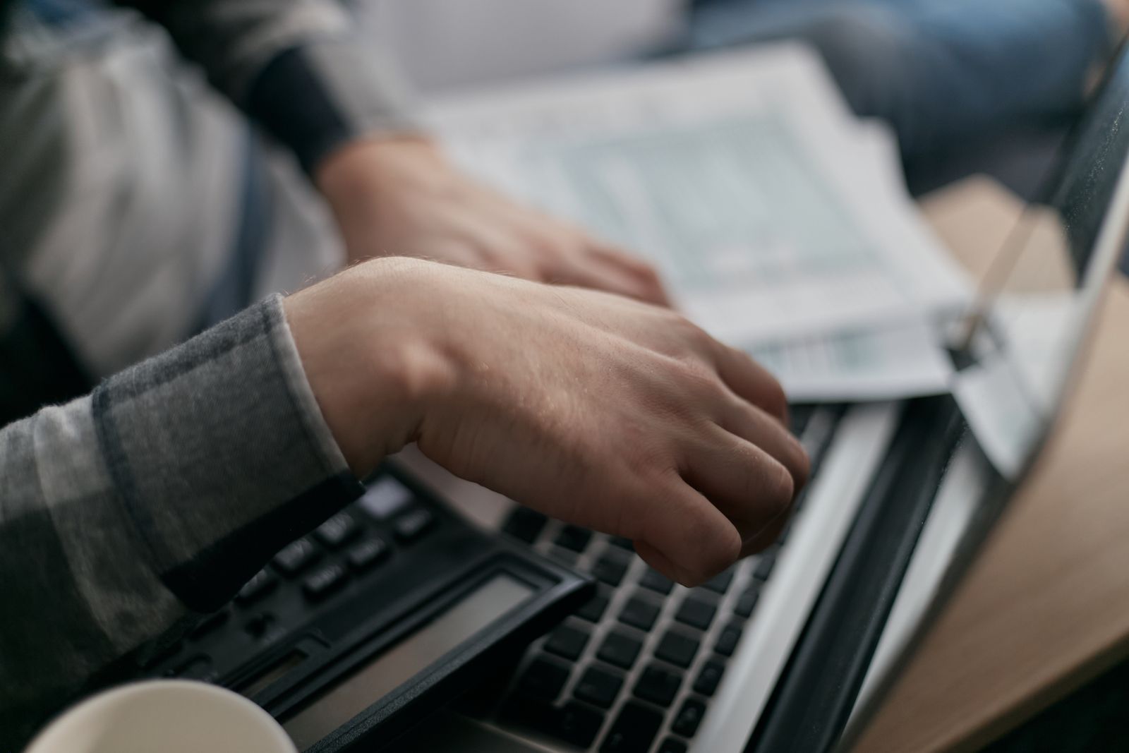 Reconciling compliance records for marketplace payment splitting